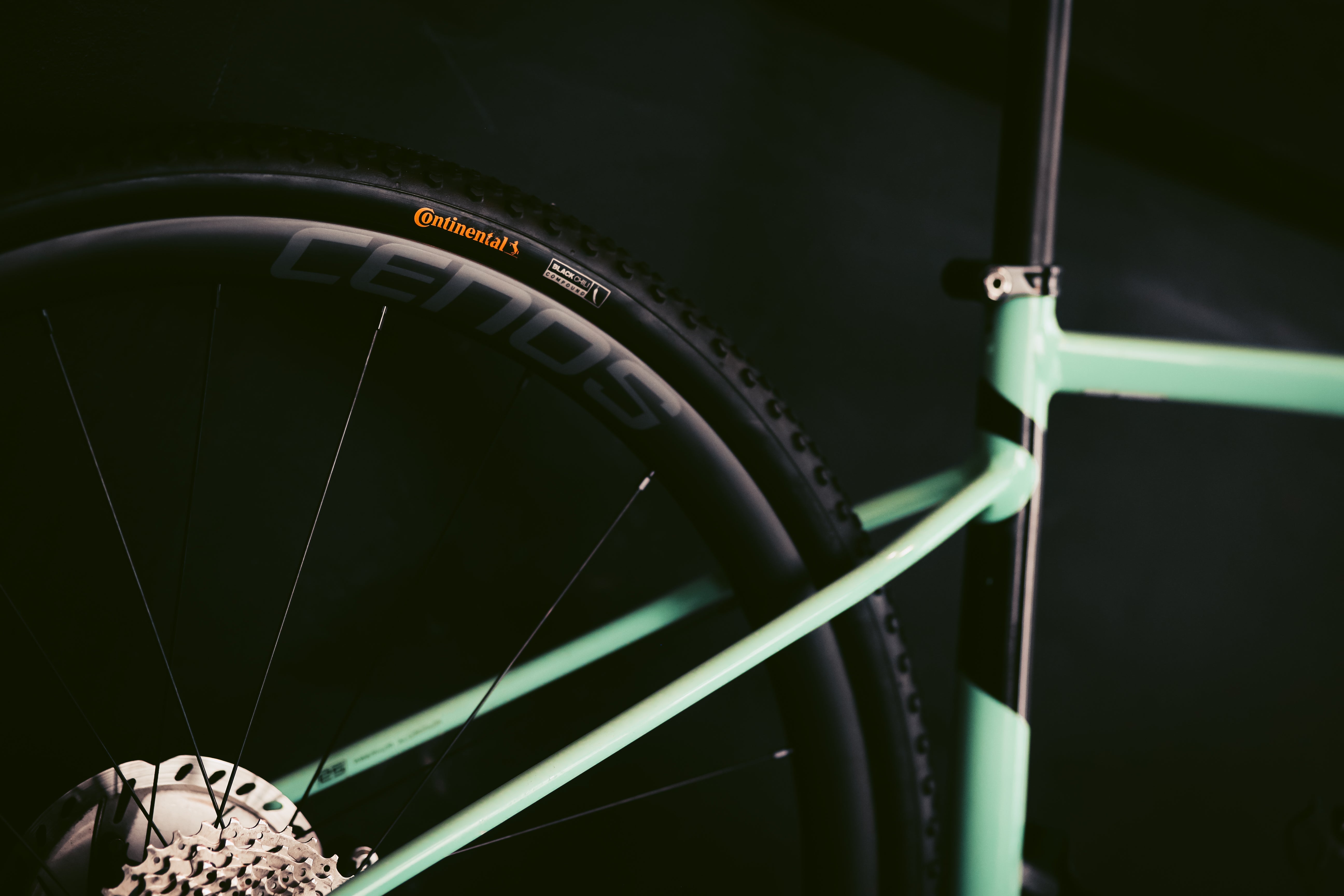 How to choose gravel tires depending on the terrain you will ride?